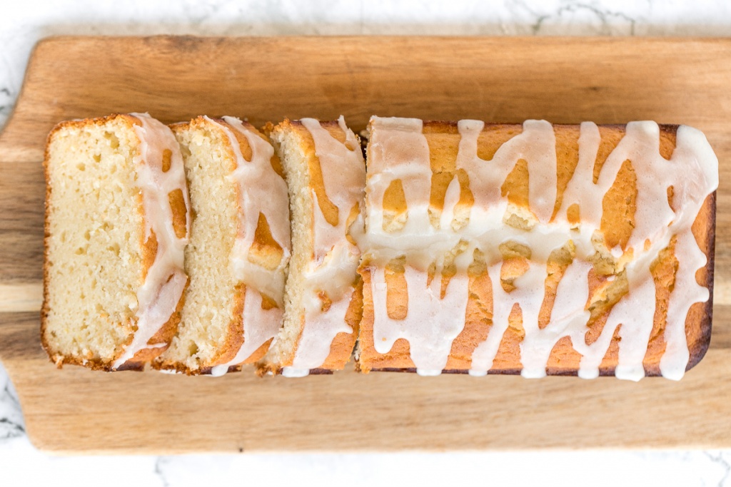 Inspired by Starbucks lemon loaf, this moist, homemade lemon loaf with lemon glaze has the perfect balance between sweet and tangy, and so so flavourful. | aheadofthyme.com