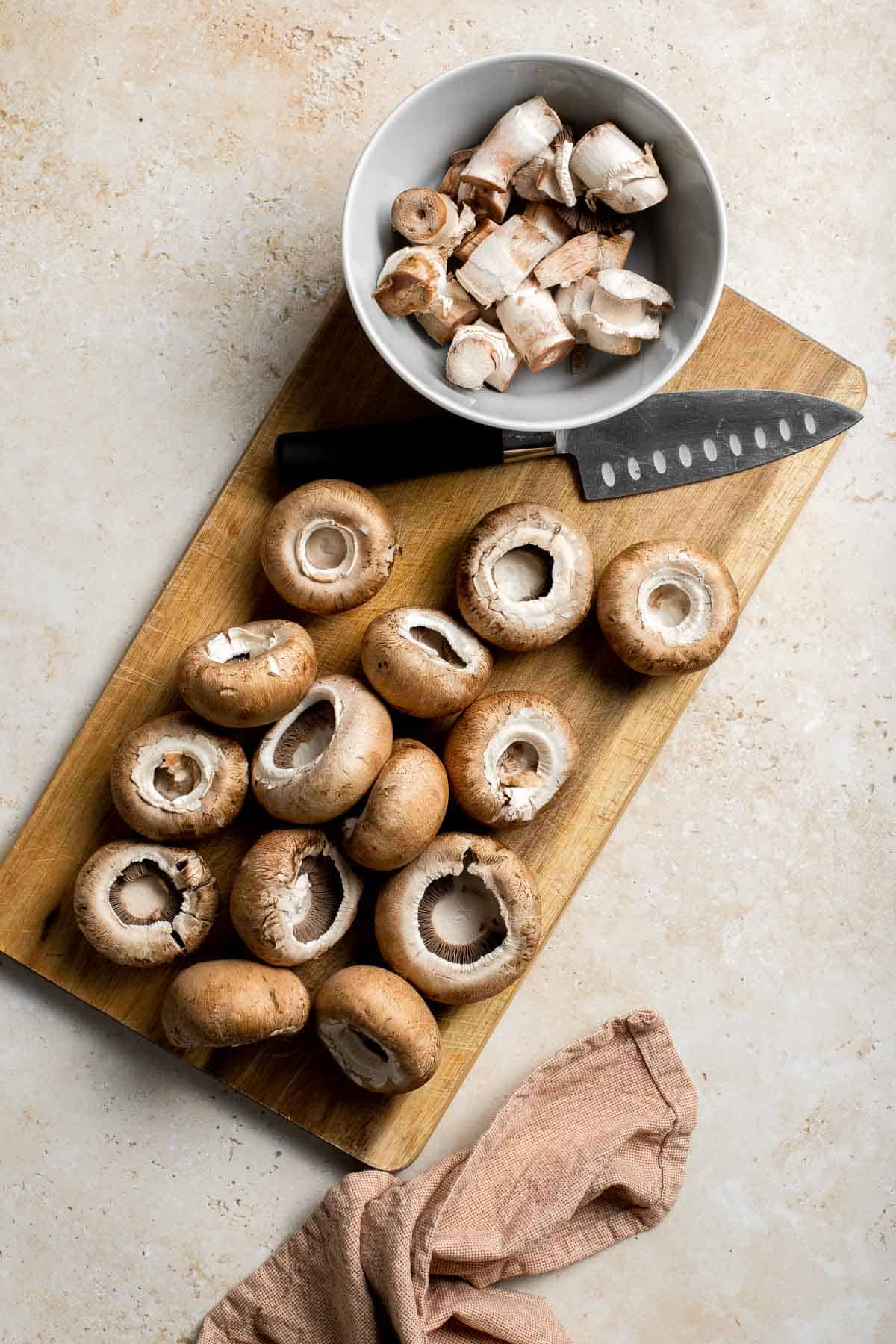 Vegetarian stuffed mushrooms are a delicious, flavorful, healthy, and nutritious appetizer. Plus, quick and easy to make in under 30 minutes including prep! | aheadofthyme.com