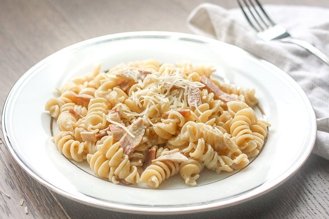 Creamy Pasta with Turkey Bacon: This delicious, smooth and creamy pasta is loaded with cheese and turkey bacon to yield the ultimate comfort food | aheadofthyme.com