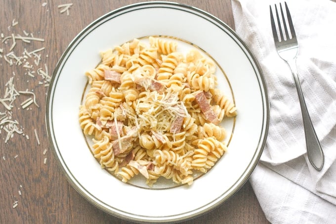 Creamy Pasta with Turkey Bacon: This delicious, smooth and creamy pasta is loaded with cheese and turkey bacon to yield the ultimate comfort food | aheadofthyme.com