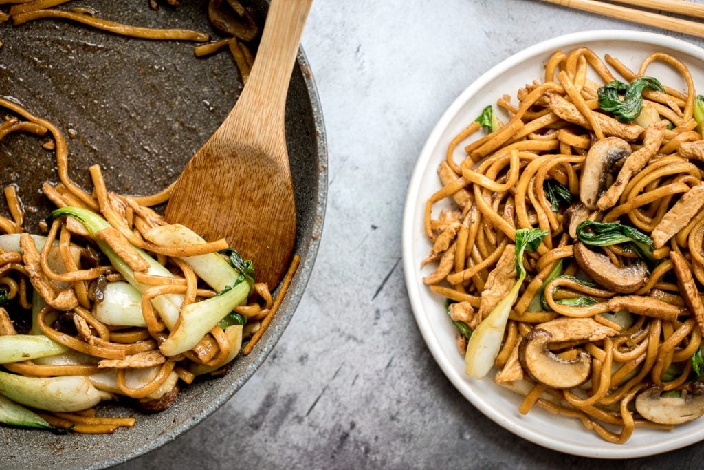 Better than take-out, flavourful and authentic Shanghai fried noodles with chicken, mushrooms, and bok choy is made in just 10 minutes - the easiest dinner! | aheadofthyme.com