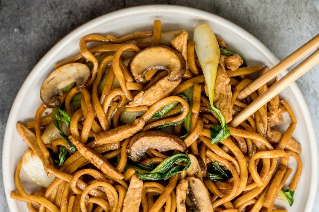 Better than take-out, flavourful and authentic Shanghai fried noodles with chicken, mushrooms, and bok choy is made in just 10 minutes - the easiest dinner! | aheadofthyme.com