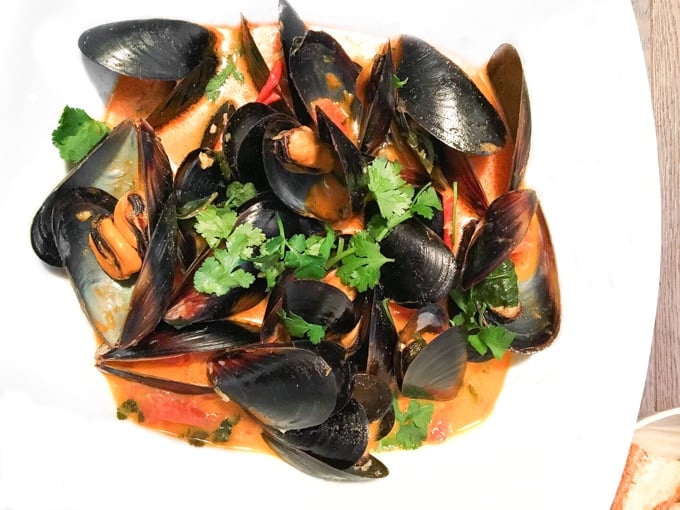 Thai Red Curry Mussels: Show off your kitchen skills with this quick and gorgeous appetizer. Serve with a side of bread for dipping. | aheadofthyme.com