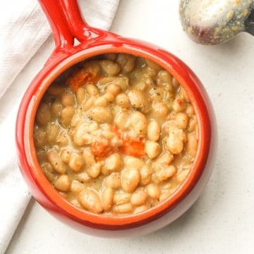 Easy Lima Beans: Lima beans don't have to be boring and bland. Bring them to life by making them tasty and full of flavour with this easy to follow recipe | aheadofthyme.com