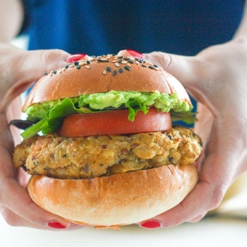 Homemade Veggie Burger with Lima Beans: You don't need to be vegetarian to enjoy a protein-packed, juicy and flavourful homemade veggie burger with lima beans. | aheadofthyme.com