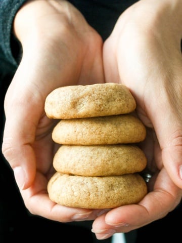 The Best Soft and Chewy Peanut Butter Cookies: What is better than classic, soft and chewy peanut butter cookies? Umm... not a whole lot comes to mind. Get ready to fall in love with a cookie | aheadofthyme.com