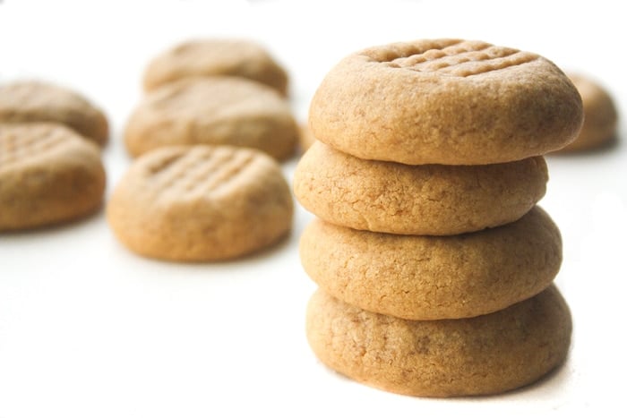 The Best Soft and Chewy Peanut Butter Cookies: What is better than classic, soft and chewy peanut butter cookies? Umm... not a whole lot comes to mind. Get ready to fall in love with a cookie | aheadofthyme.com