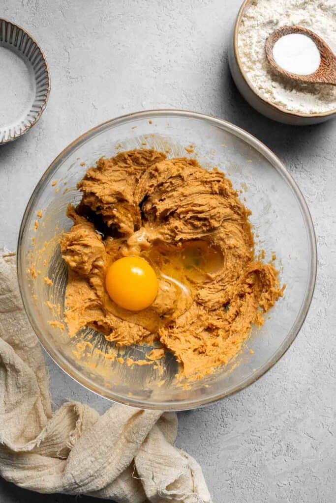 The BEST Soft and Chewy Peanut Butter Cookies are thick, puffy, and melt-in-your-mouth good. Easy to make in under 20 minutes — and they stay soft for days! | aheadofthyme.com