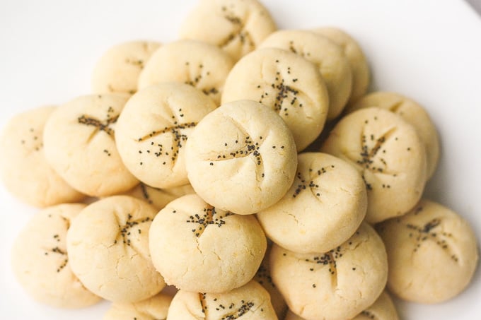 Persian Rice Cookies with Poppy Seeds (Nan-e Berenji) are irresistible, melt-in-your-mouth cookies made of rice flour, fragrant rose water and poppy seeds. | aheadofthyme.com