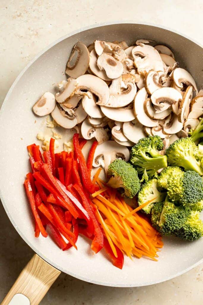 Say goodbye to takeout and make easy Lo Mein Noodles at home, packed with fresh veggies and healthy ingredients, in less than 15 minutes! | aheadofthyme.com