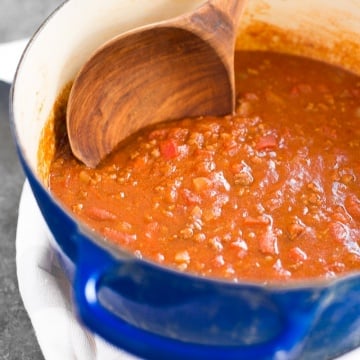 Hearty and full of flavour, easy one pot chili requires only 10 minutes of prep time making it the perfect busy weeknight meal! | aheadofthyme.com