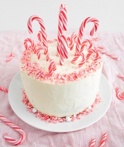 Looking for a showstopper at your next holiday party? Incorporate the minty taste of candy canes into this gorgeous, festive candy cane layered cake! | aheadofthyme.com