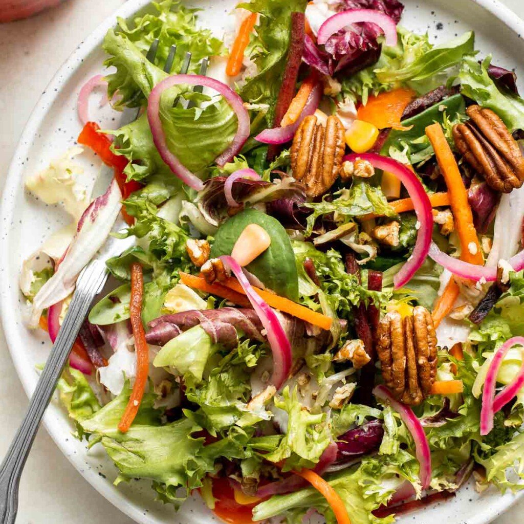 Looking to add some tangy flavor to your meals? Try this simple recipe for pickled red onions that can be made in just a few minutes and stored for weeks! | aheadofthyme.com