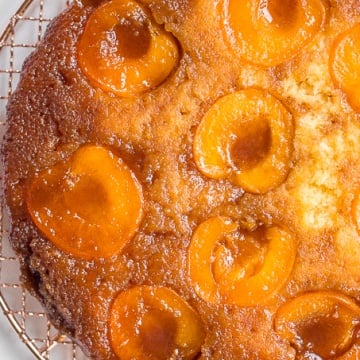 Apricots are finally here and it’s time to rejoice with a sweet, juicy, upside-down caramel apricot tart laced with flakey sea salt — it’s heaven! | aheadofthyme.com