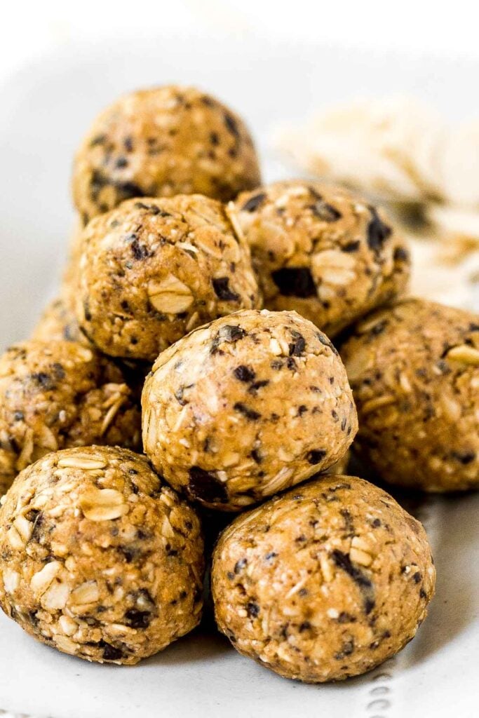 No bake protein-packed breakfast energy bites are chewy, easy to make, delicious, and loaded with healthy nutrients. Perfect for breakfast or as a snack. | aheadofthyme.com