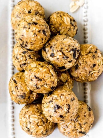 No bake protein-packed breakfast energy bites are chewy, easy to make, delicious, and loaded with healthy nutrients. Perfect for breakfast or as a snack. | aheadofthyme.com