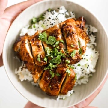 Pan-fried Lemongrass Chicken is a healthy, flavorful, and gluten-free Vietnamese dinner that is quick and easy to prep and cook in less than 25 minutes! | aheadofthyme.com