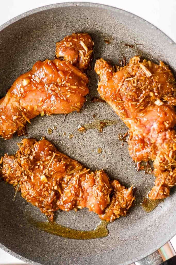Pan-fried Lemongrass Chicken is a healthy, flavorful, and gluten-free Vietnamese dinner that is quick and easy to prep and cook in less than 25 minutes! | aheadofthyme.com