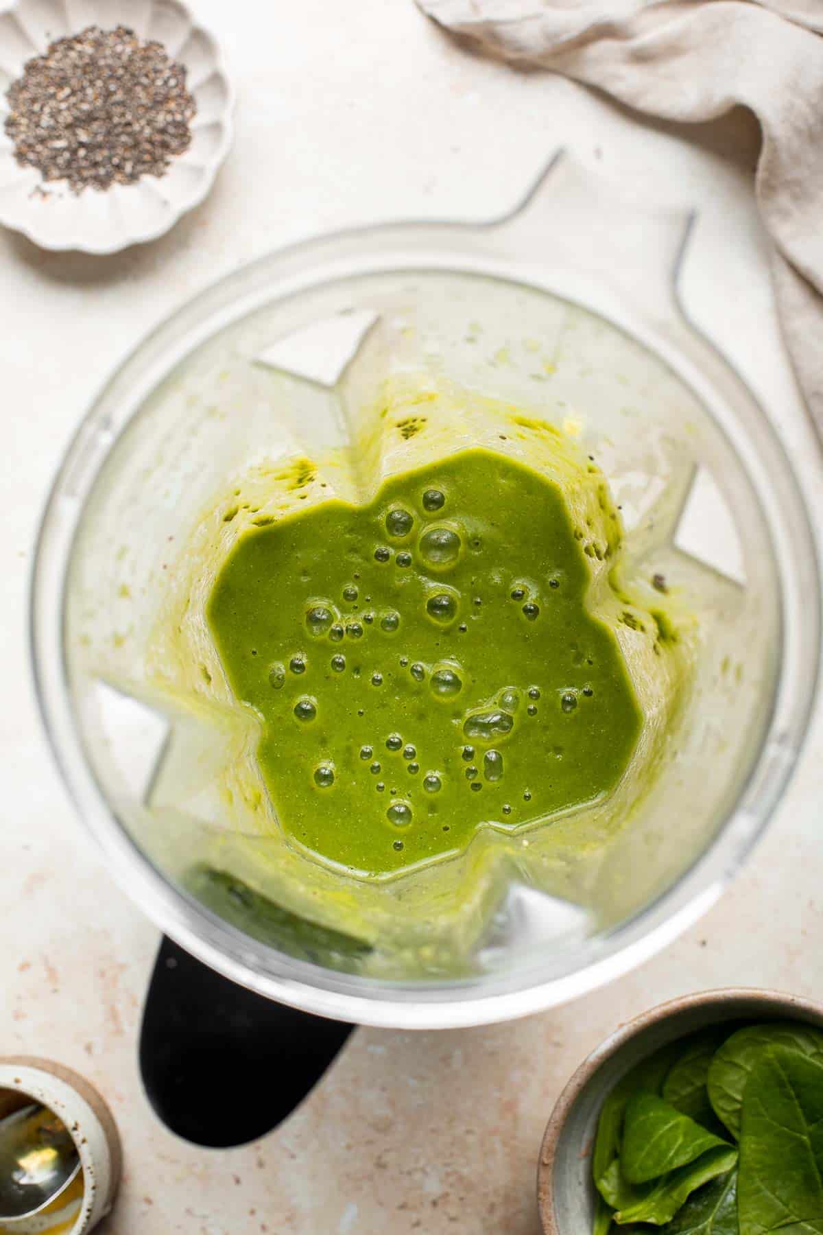 Green Detox Smoothie is quick and easy to make, delicious and nutritious, and loaded with antioxidants, nutrients, and vitamins for a quick energy boost. | aheadofthyme.com