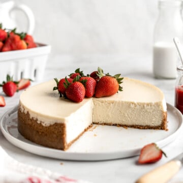 Classic New York Cheesecake is stunning, delicious, rich, and creamy. Plus, it's surprisingly easy to make from scratch — even for beginners! | aheadofthyme.com