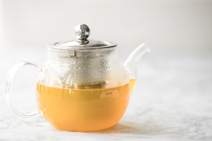 3-ingredient immune-boosting ginger turmeric tea is the ultimate daily boost for your immune system, containing some powerful anti-inflammatory and antioxidant properties. | aheadofthyme.com