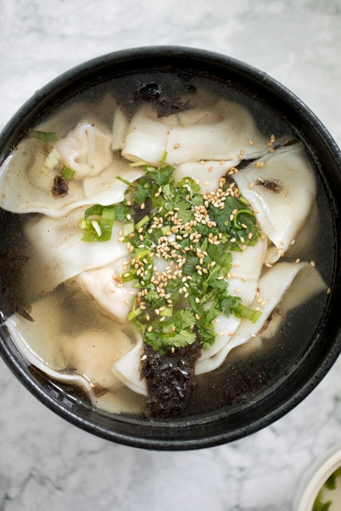This easy, better than take-out, 10-minute Shanghai style wonton soup is the perfect soup to make for one person and is packed with classic Asian flavours. | aheadofthyme.com