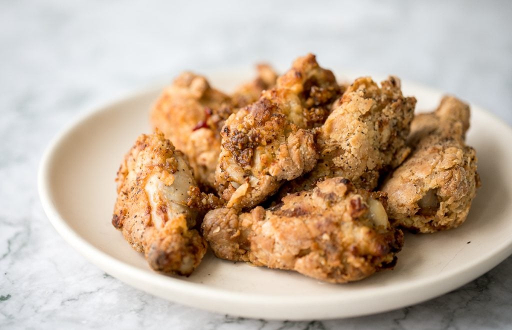 The BEST breaded fried chicken wings -- extra crispy and crunchy outside, tender and juicy inside. You can't even tell they're air fried, not deep-fried! | aheadofthyme.com