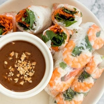 Fresh, light and healthy Vietnamese salad rolls are packed with vermicelli noodles, shrimp, fresh vegetables and herbs and dipped in homemade peanut sauce. | aheadofthyme.com