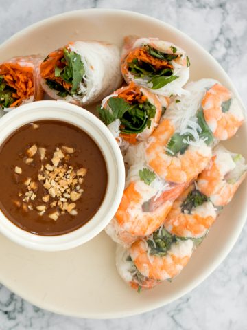 Fresh, light and healthy Vietnamese salad rolls are packed with vermicelli noodles, shrimp, fresh vegetables and herbs and dipped in homemade peanut sauce. | aheadofthyme.com