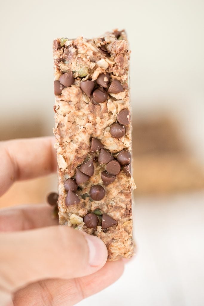 Chewy chocolate chip peanut butter granola bars are healthy, vegan, gluten-free, and refined sugar-free. Prep them in just 10 minutes to snack on for weeks. | aheadofthyme.com