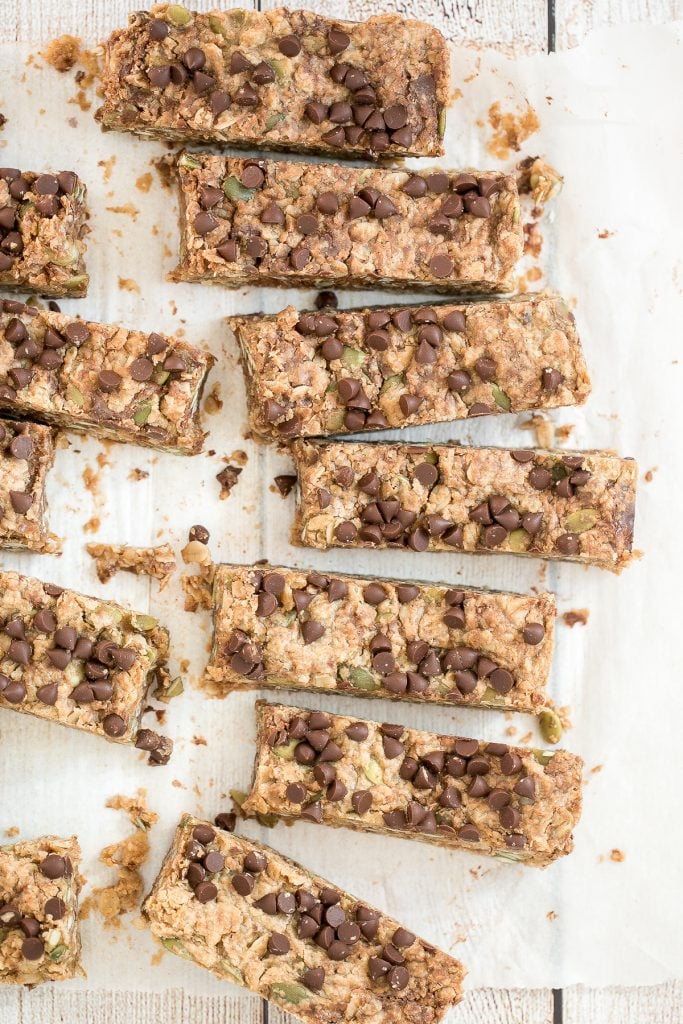 Chewy chocolate chip peanut butter granola bars are healthy, vegan, gluten-free, and refined sugar-free. Prep them in just 10 minutes to snack on for weeks. | aheadofthyme.com