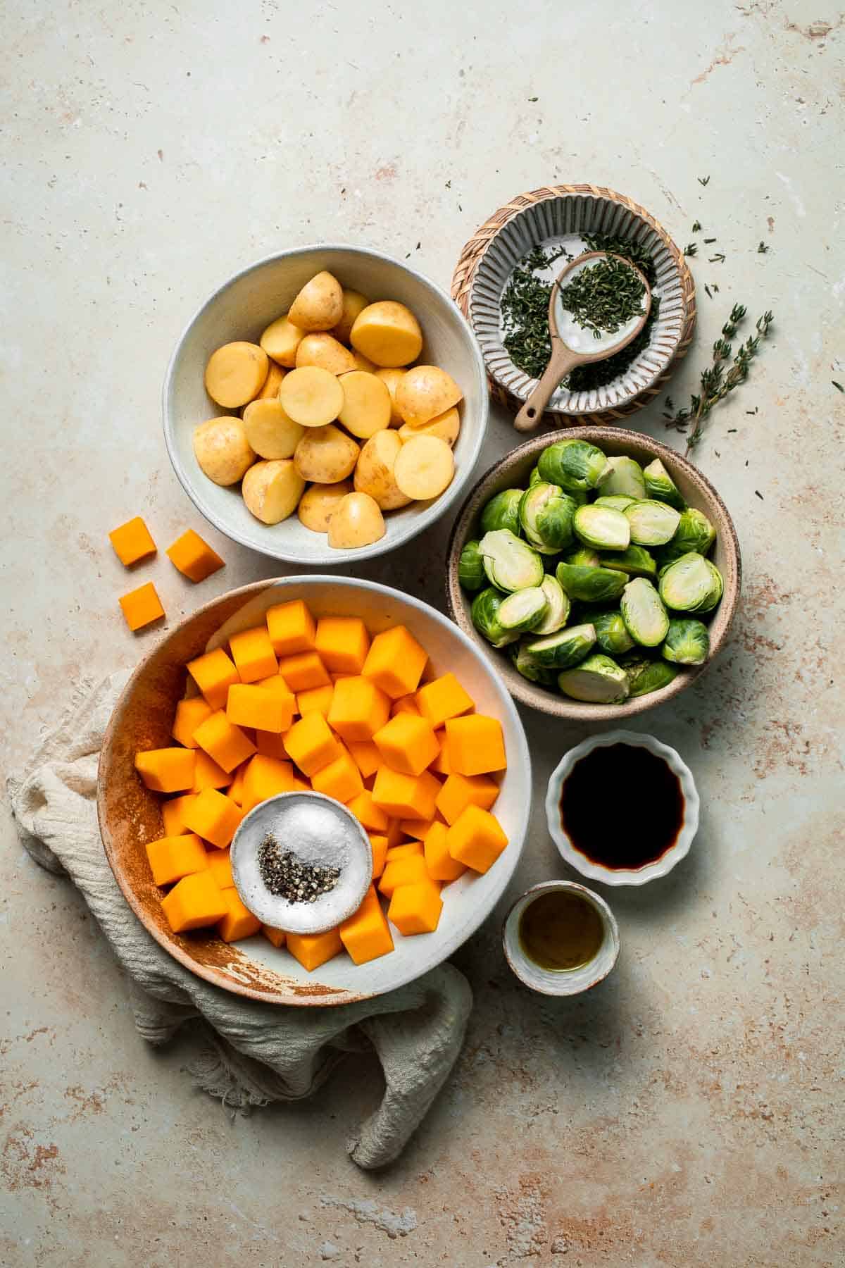 One pan roasted fall vegetables with seasonal produce is a cozy, stress-free side dish that’s perfect for Thanksgiving, holidays, or autumn dinners. | aheadofthyme.com