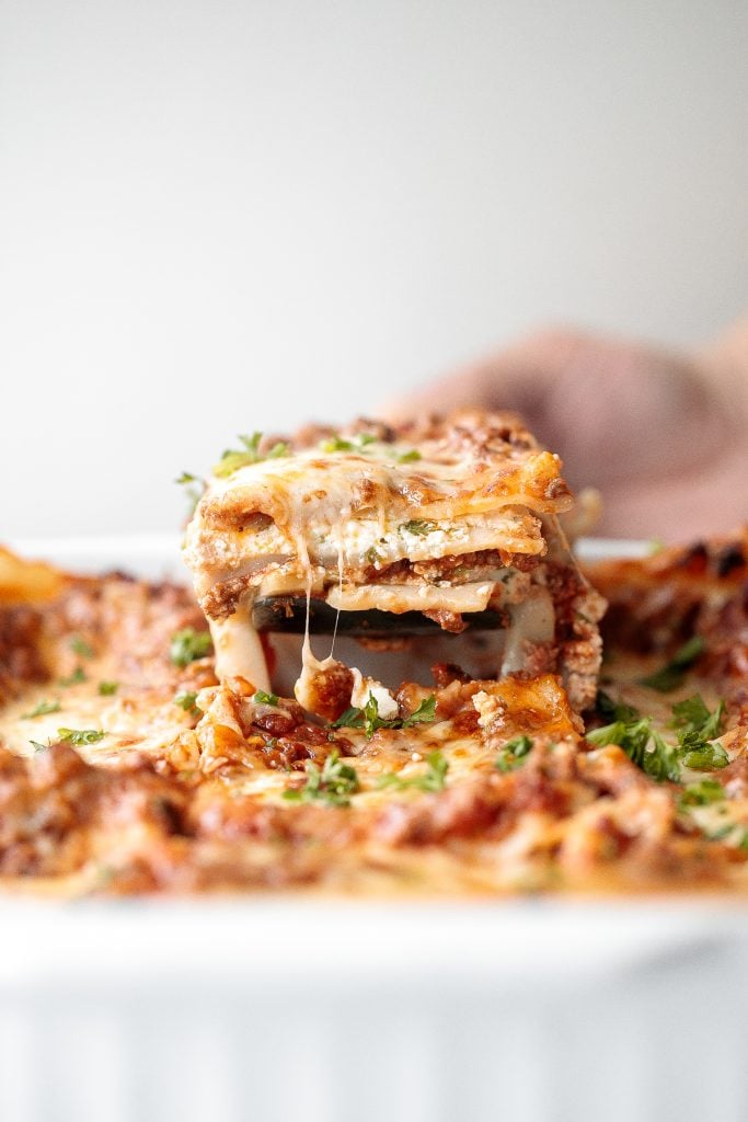 https://www.aheadofthyme.com/wp-content/uploads/2020/10/easy-meat-lasagna-683x1024.jpg