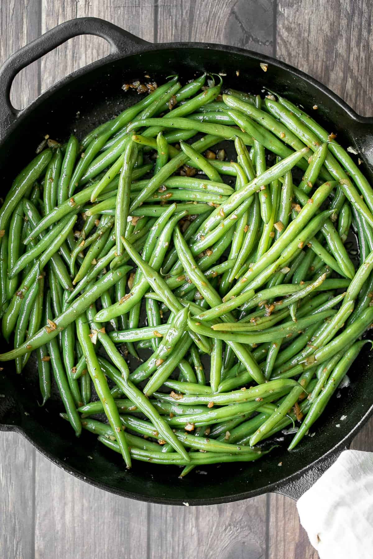 Saut ed Garlic Green Beans Ahead Of Thyme