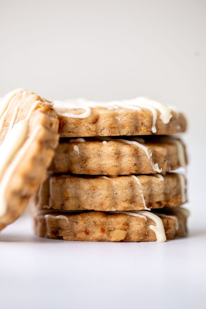 Carrot cake shortbread cookies are sweet and buttery, packed with carrots and walnuts, and spiced like your favourite carrot cake. A total treat. | aheadofthyme.com