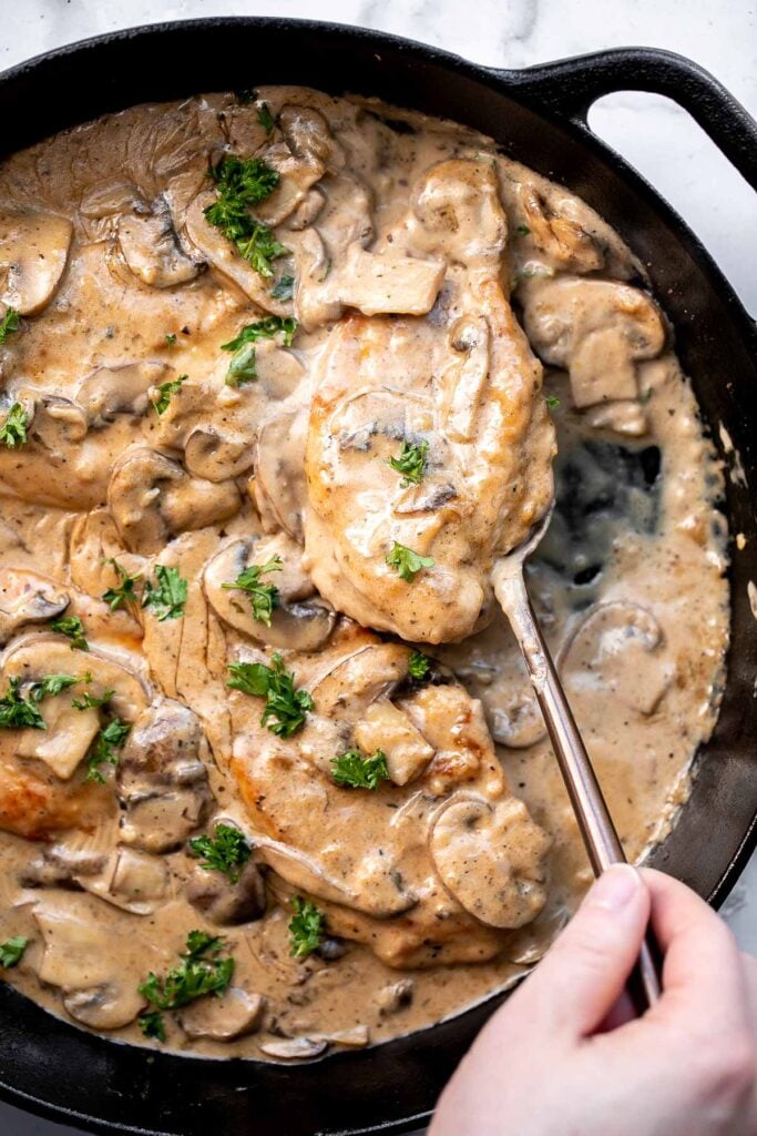 Chicken marsala in creamy mushroom sauce is a quick and easy 30-minute chicken dinner that is pure comfort food goals. A total crowd favourite. | aheadofthyme.com