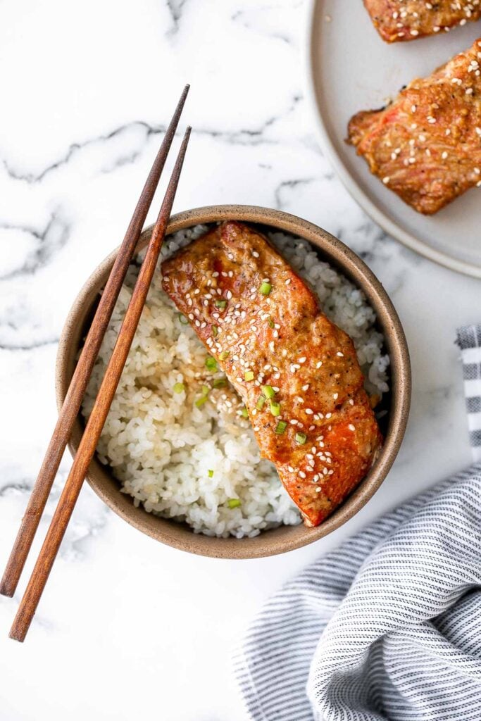 Baked miso salmon brings traditional Japanese flavours to the forefront, with a healthy and delicious meal that’s easy to make on busy weeknights. | aheadofthyme.com