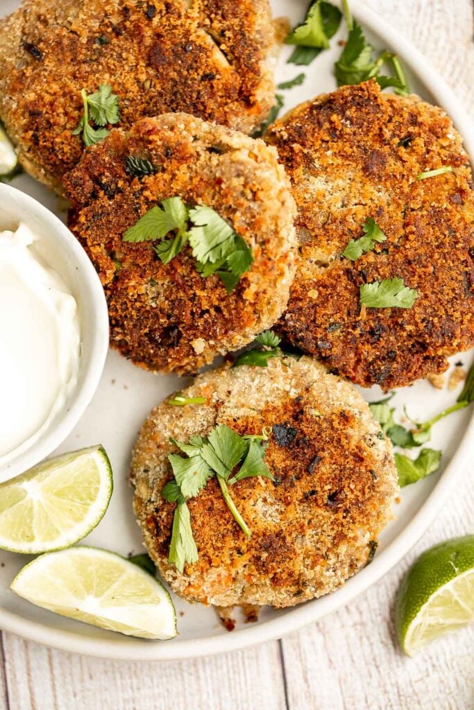 Mexican tuna cakes, or tortitas de atun, are quick, easy, and delicious. Made with canned tuna, these tuna patties come together in about 20 minutes. | aheadofthyme.com