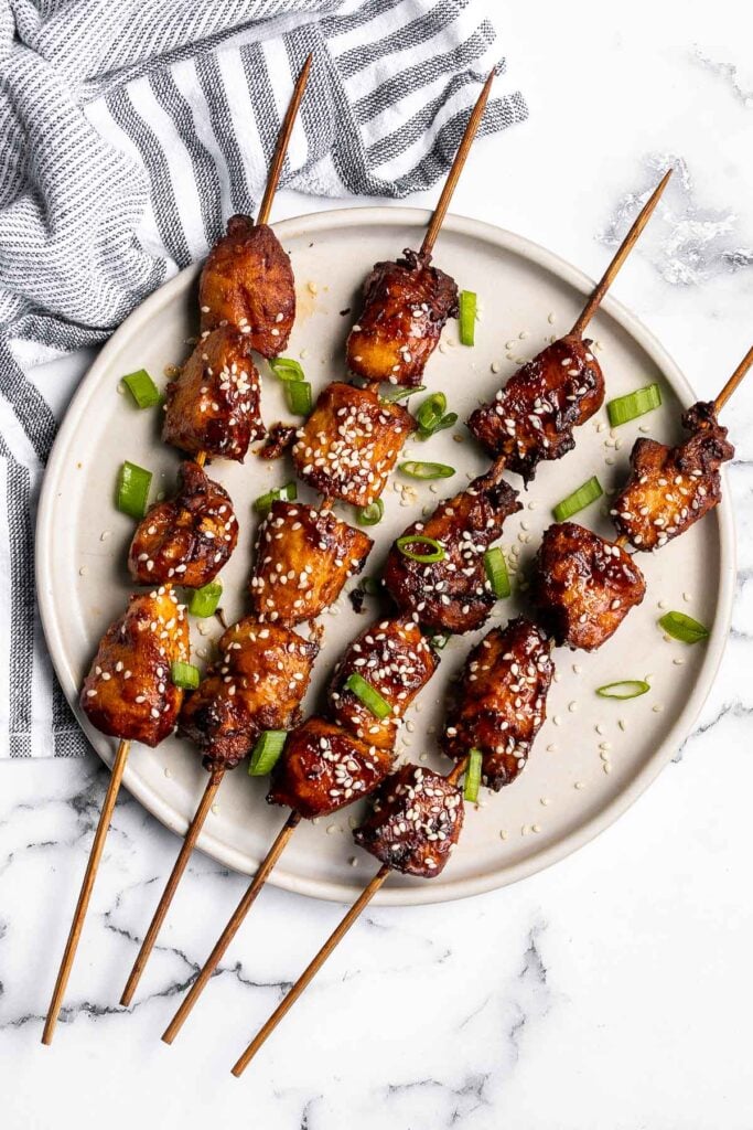 Juicy and tender Korean chicken skewers are packed with bold flavors bringing sweet, savory, and spicy your dinner table. The best summer weeknight dinner. | aheadofthyme.com