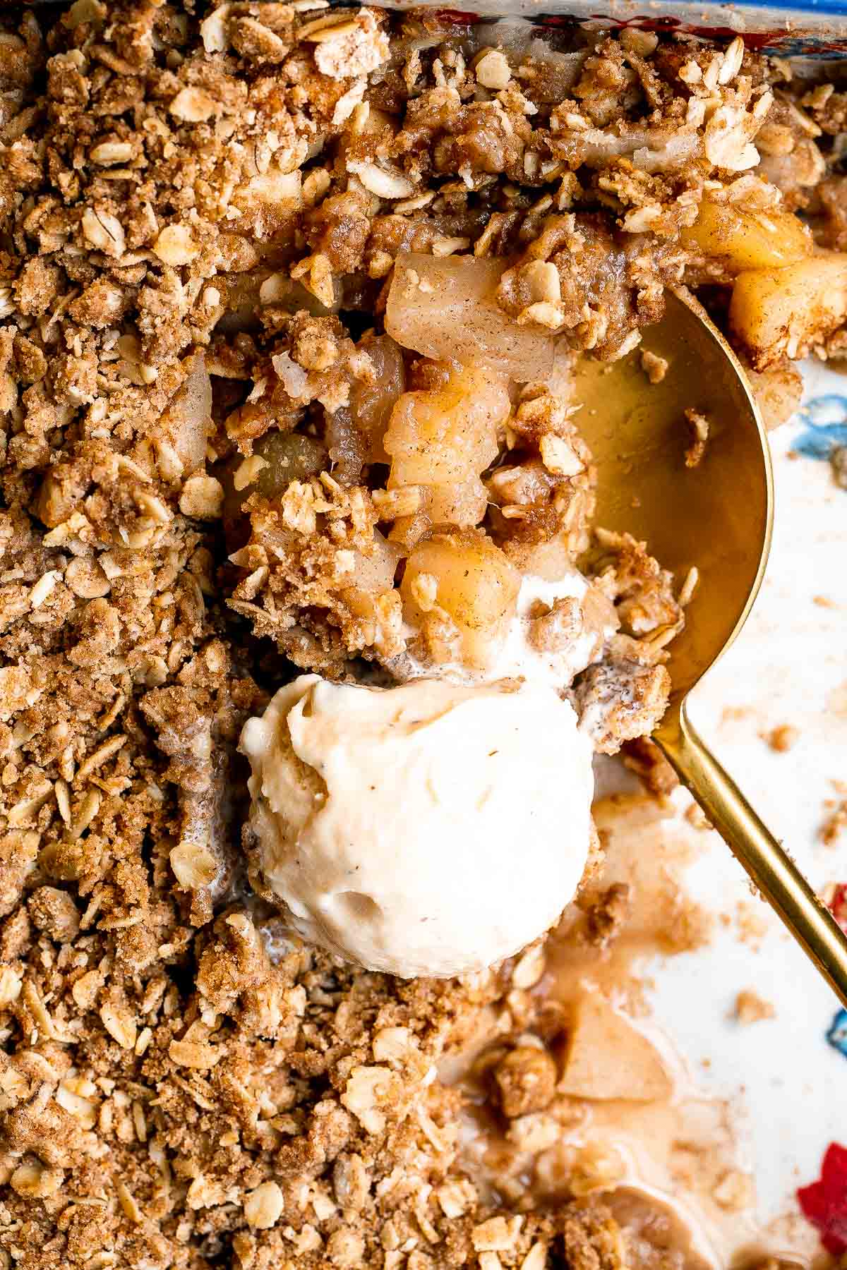 Apple crisp with tender cinnamon-sugar apples and crispy oat topping is sweet, tart, and just as delicious as an apple pie but takes a lot less effort. | aheadofthyme.com