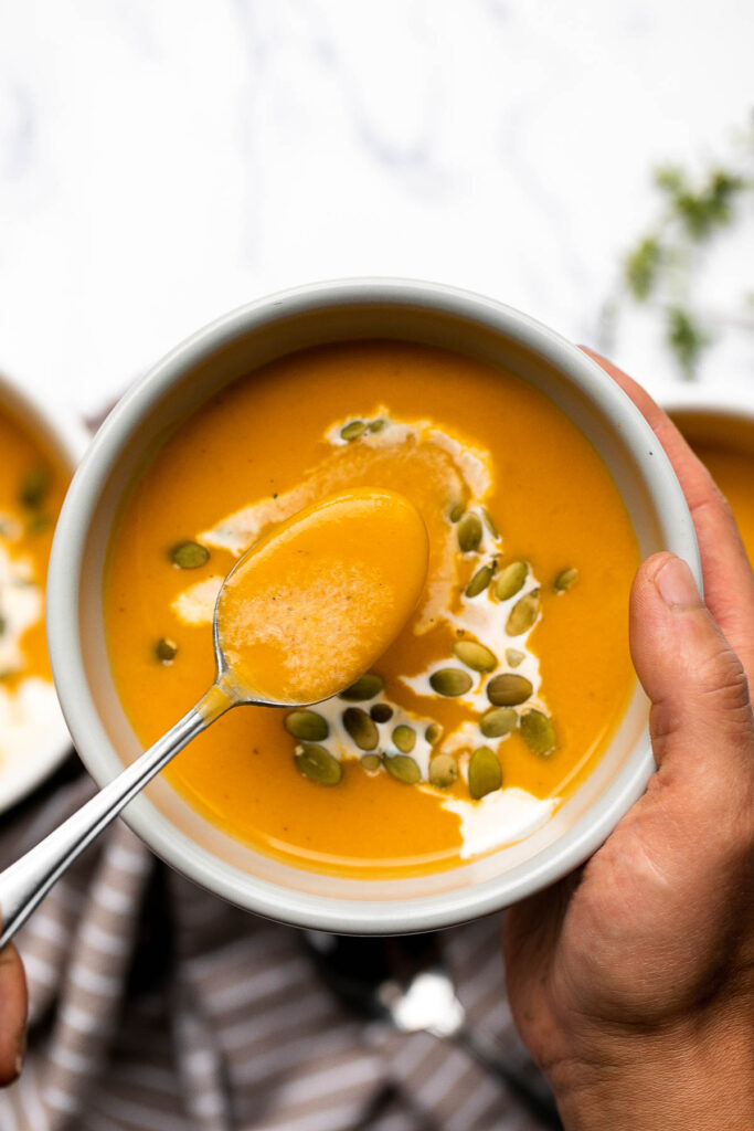Instant pot butternut squash soup is the perfect fall dish to cook in your pressure cooker — warm, cozy, comforting, and creamy. Make in 15 minutes. | aheadofthyme.com