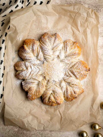 This pull-apart star bread is a beautiful, buttery, sugary, and delicious holiday bread that tastes as good as it looks and is actually easy to make. | aheadofthyme.com