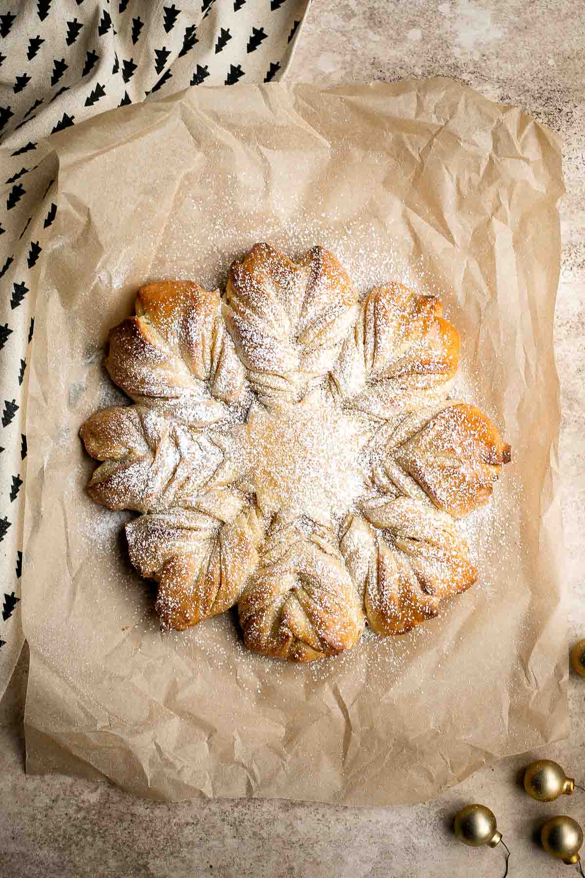 This pull-apart star bread is a beautiful, buttery, sugary, and delicious holiday bread that tastes as good as it looks and is actually easy to make. | aheadofthyme.com