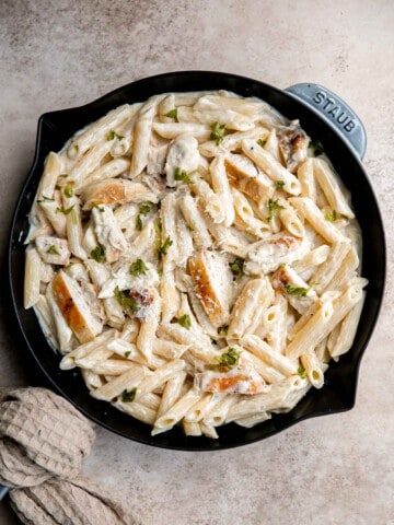 Chicken penne pasta is a quick and easy dinner that is delicious, rich, creamy, and flavorful. It’s a family favorite that’s ready in under 30 minutes. | aheadofthyme.com