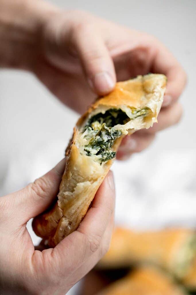 Spinach cheese rolls are an easy appetizer that's creamy, cheesy, comforting, and delicious. Serve as an appy at parties, for a school lunch, or snack. | aheadofthyme.com