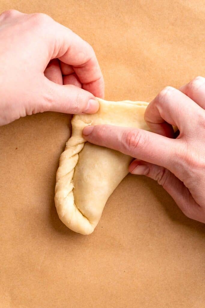 Homemade Beef Empanadas are a celebration of bold Latin-inspired flavors, featuring a savory, spiced ground beef filling wrapped in buttery, flaky pastry. | aheadofthyme.com