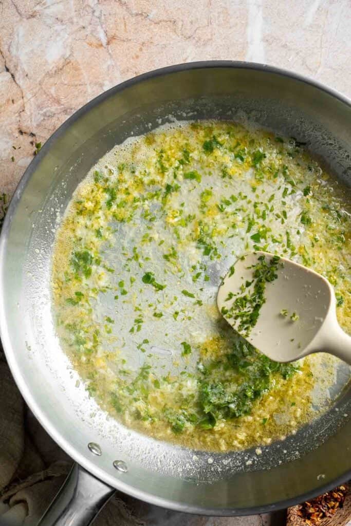 Silky lemon butter sauce with garlic, parsley, and lemon.