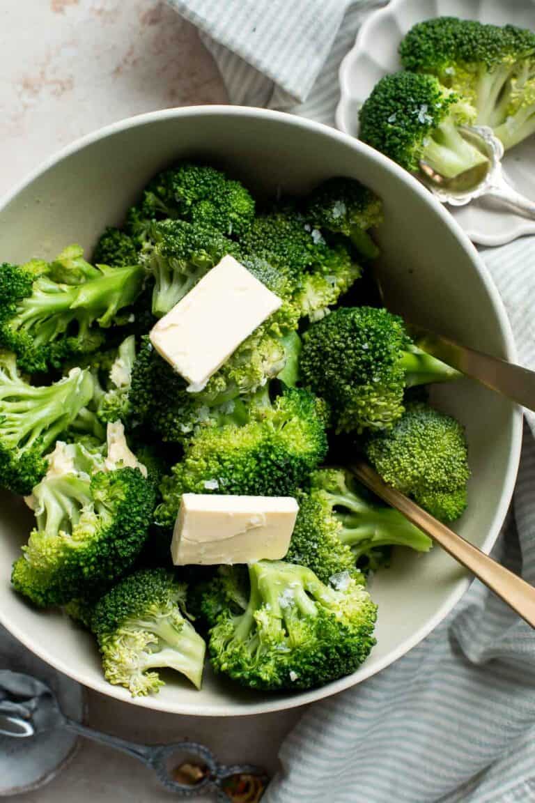 Microwave Steamed Broccoli Ahead of Thyme