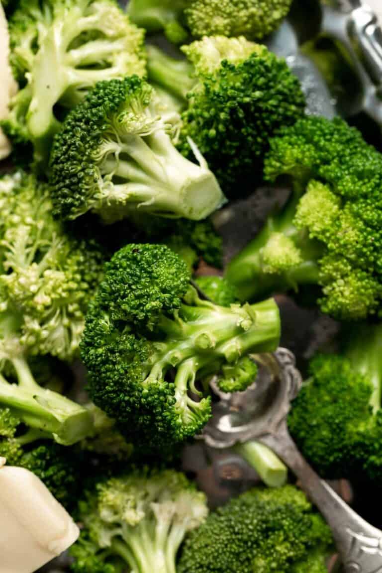Microwave Steamed Broccoli Ahead of Thyme