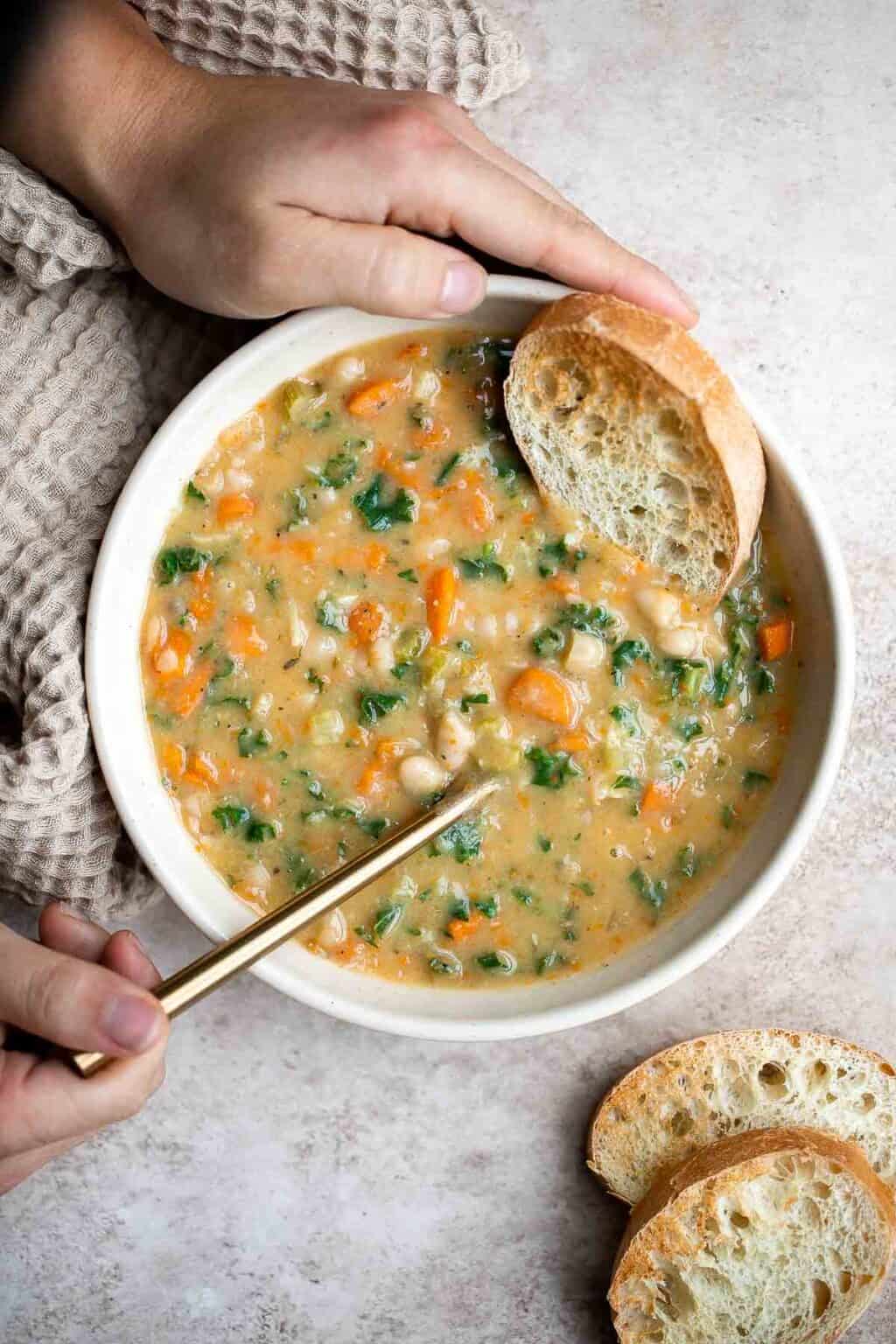 White Bean Soup with Kale Ahead of Thyme
